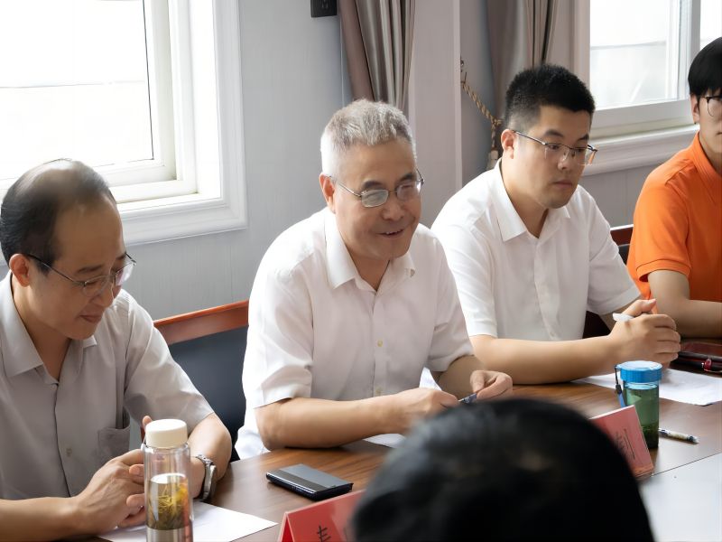 圖3 韓效釗教授發(fā)言